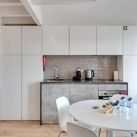 Tiara Downtown By Da'home Apartment