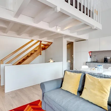 Tiara Downtown By Da'home Apartment
